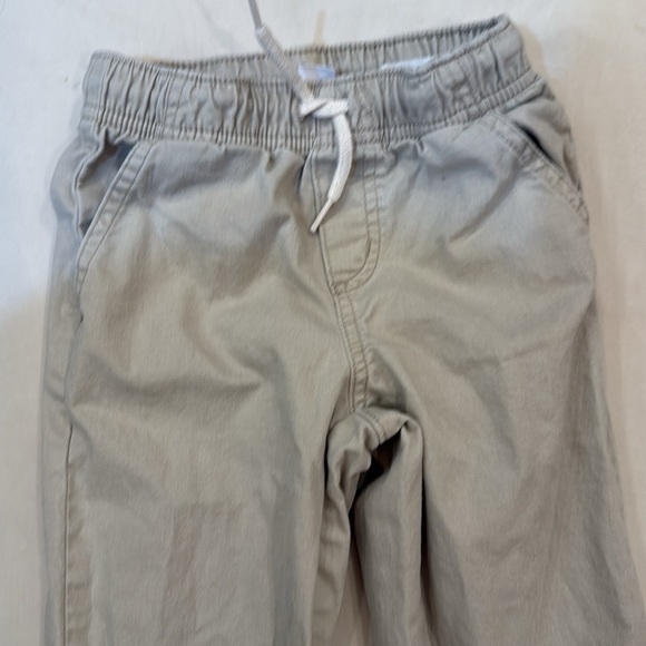 Old Navy khakis, adjustable elastic waistband Size 4T - Picture 3 of 5